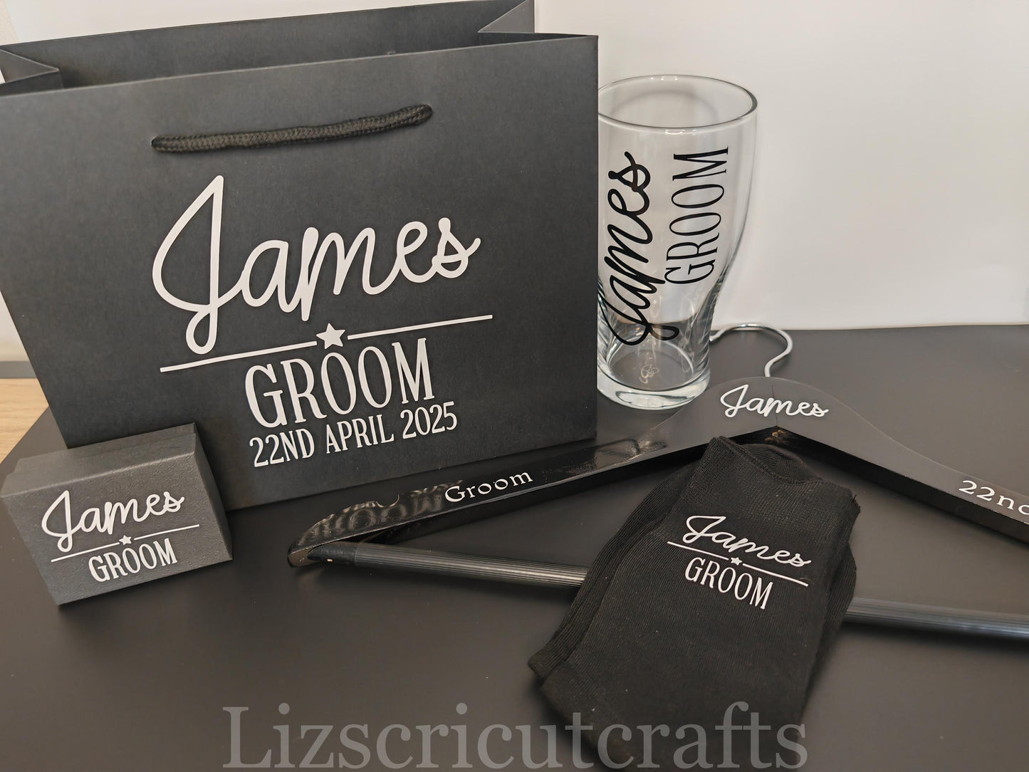 Groom/ Best Man/ Groomsmen Gift set wedding day Bundle - Gift Bag, Hanger, Beer Glass, Cufflink box, Socks