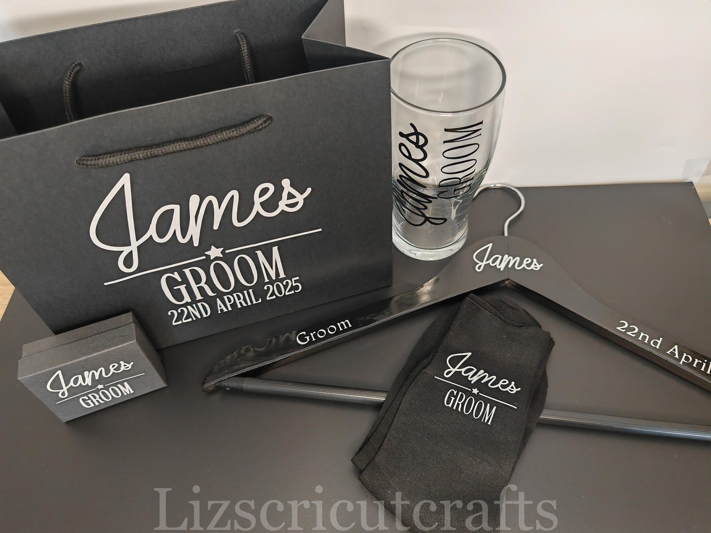 Groom/ Best Man/ Groomsmen Gift set wedding day Bundle - Gift Bag, Hanger, Beer Glass, Cufflink box, Socks
