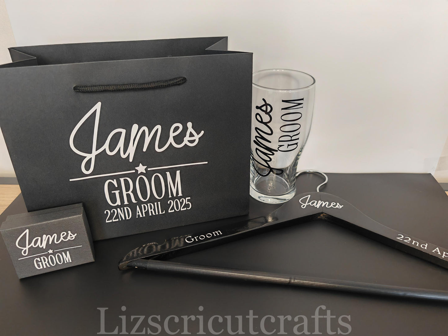 Groom/ Best Man/ Groomsmen Gift set wedding day Bundle - Gift Bag, Hanger, Beer Glass, Cufflink box
