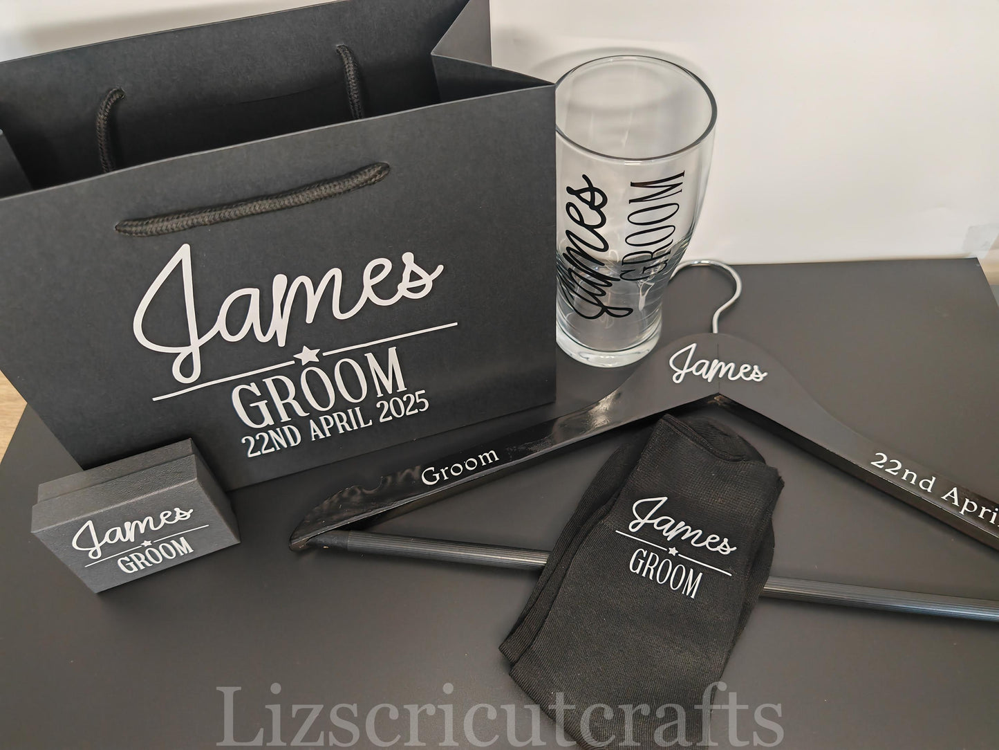 Groom/ Best Man/ Groomsmen Gift set wedding day Bundle - Gift Bag, Hanger, Beer Glass, Cufflink box, Socks