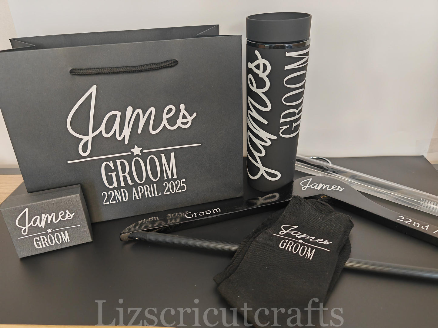 Groom/ Best Man/ Groomsmen Gift set wedding day Bundle - Gift Bag, Hanger, Tumbler, Cufflink box, Socks